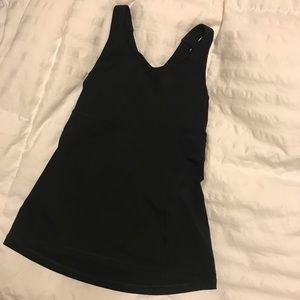BLACK LULULEMON TANK NWOT